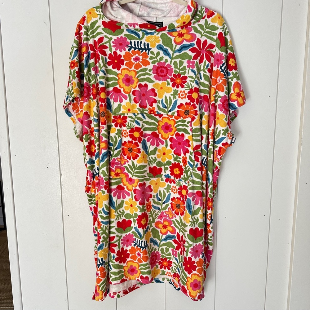 Throwzy One Size Floral Hooded Poncho